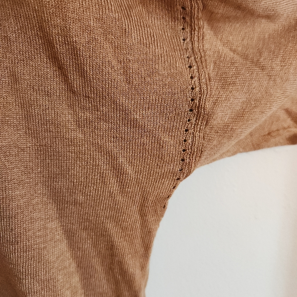 Banana Republic Lightweight V-Neck Long Sleeve Sweater Camel Tan Cashmere Silk - Picture 5 of 9